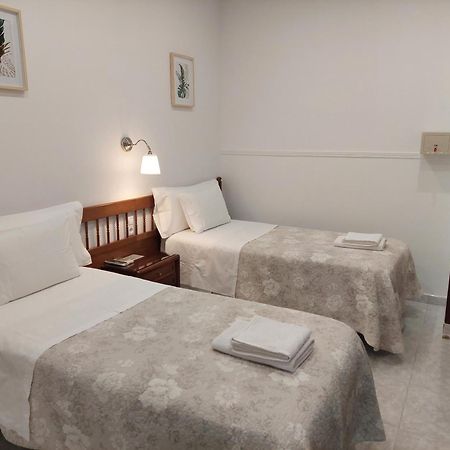 Hostal Dulcinea Madrid Buitenkant foto