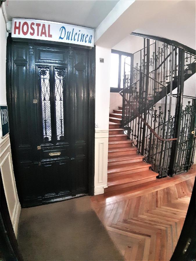 Hostal Dulcinea Madrid Buitenkant foto